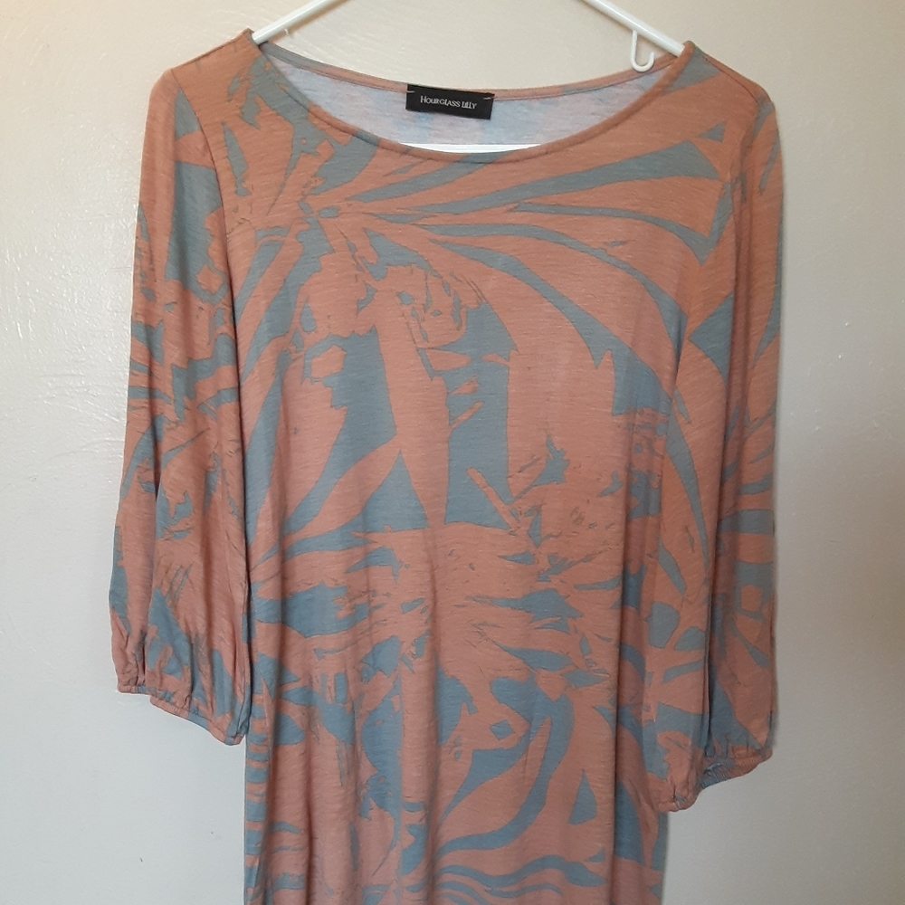 Hourglass Lily 3/4 Sleeve Mini dress